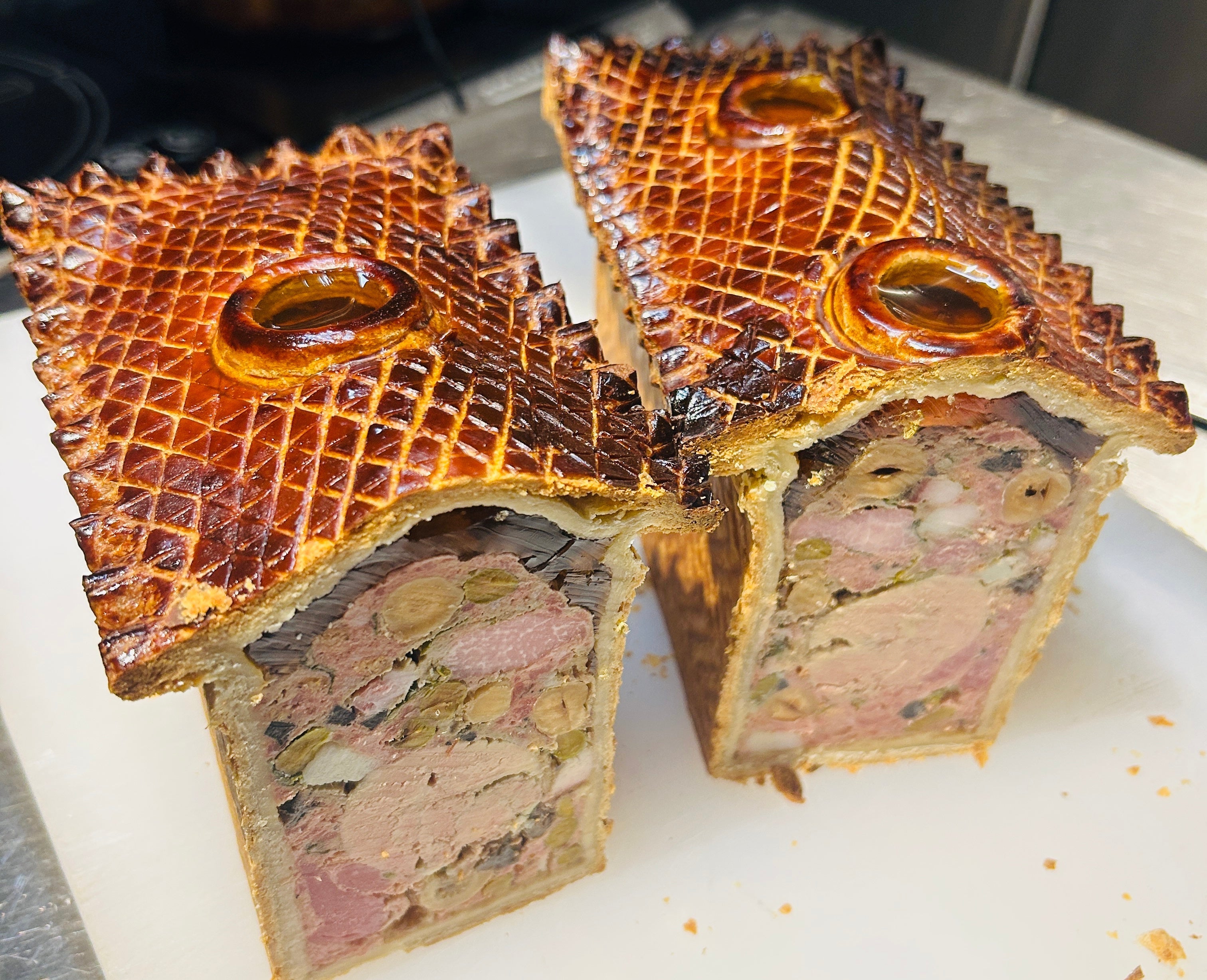 シェフのお料理コラム ~Pâté en Croûte~