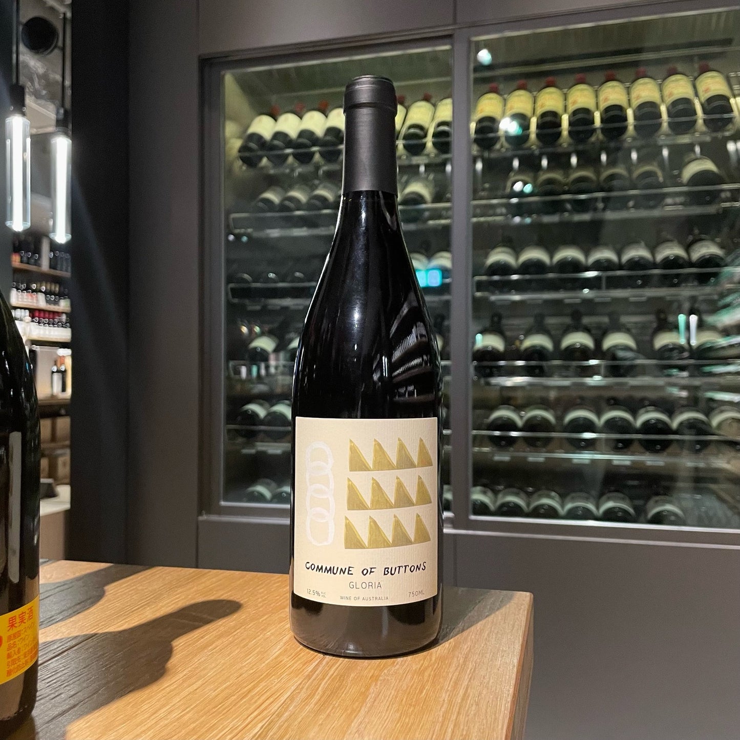 Commune Of Buttons / Gloria Pinot Noir 2017