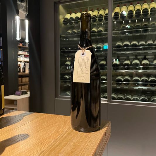 Cambridge Road / Dirty Little Pinot Noir 2015